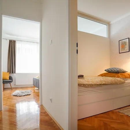 Apartment Piroska Bartokteri 02